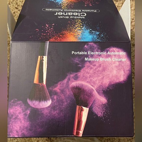 Makeup Brush Cleaner (Portable) - Picture 1 of 3